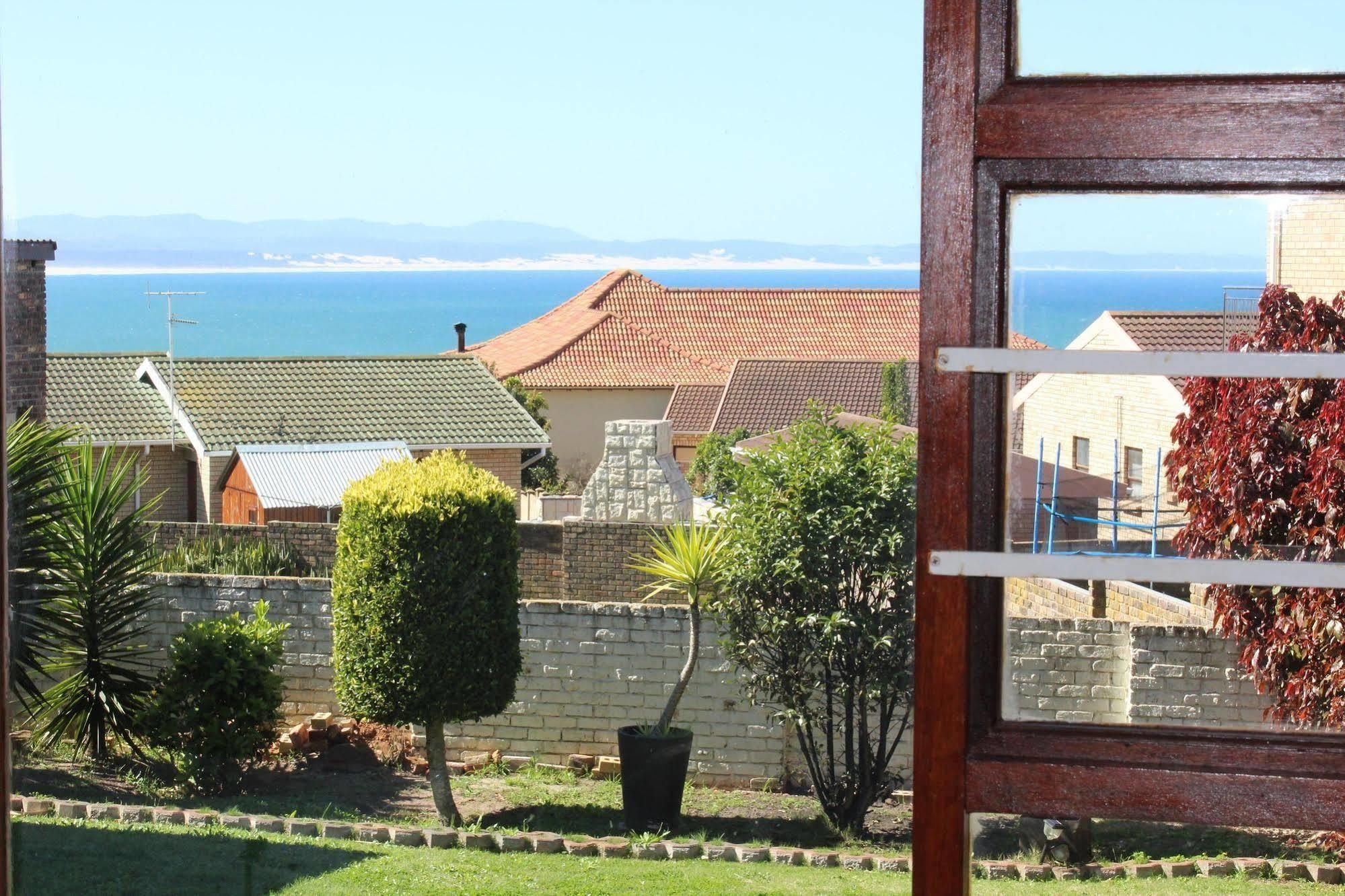 Chardonnay Holiday Apartment Jeffreys Bay Exterior photo